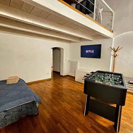 Old לינה וארוחת בוקר